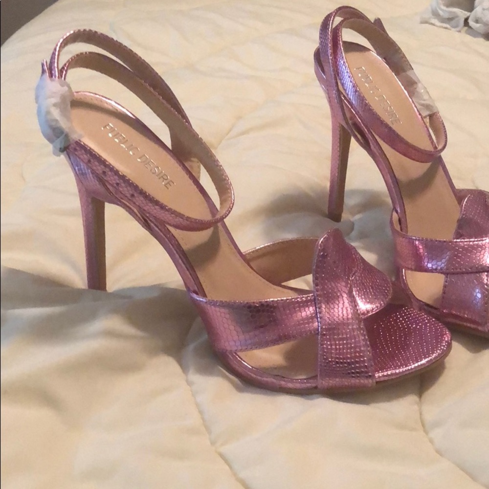 Never been worn pink heels